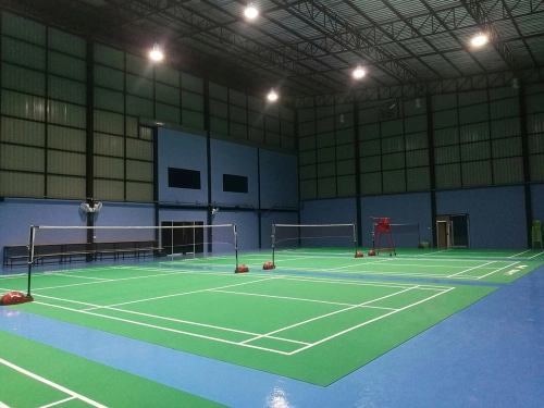 Xây chung mặt sân cầu lông - pickleball cao cấp 9 lớp sơn có 10% Hạt Cao Su ECOPICK trên nền ciment